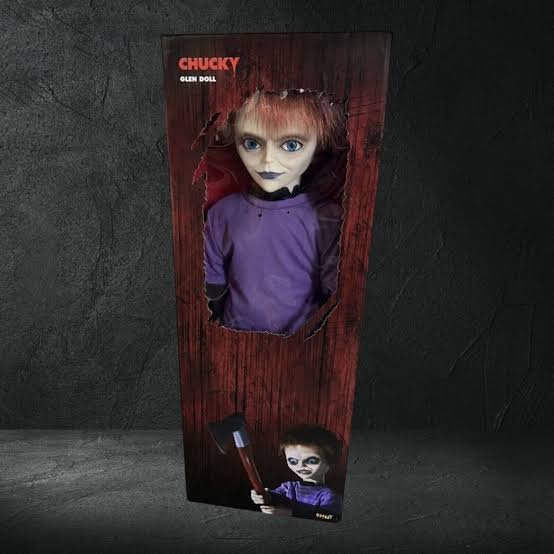 Spirit Halloween Semilla de Chucky GLEN Muñeca Decoración